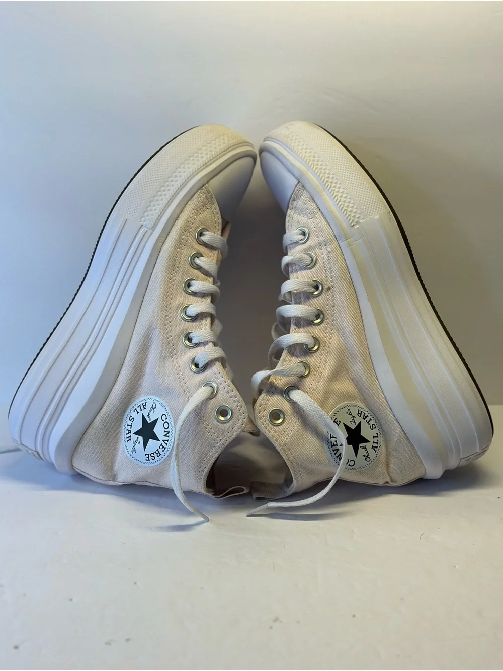 Converse stylish platform